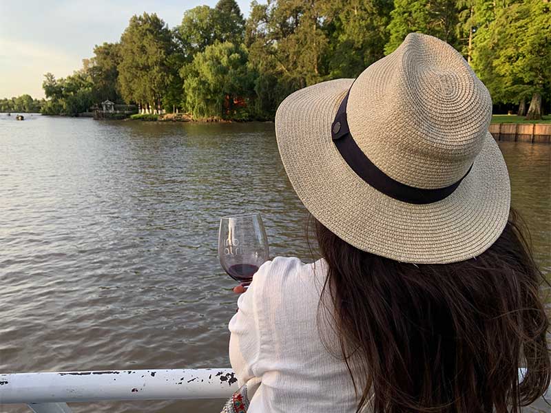 Vinos a Bordo en el Delta de Tigre