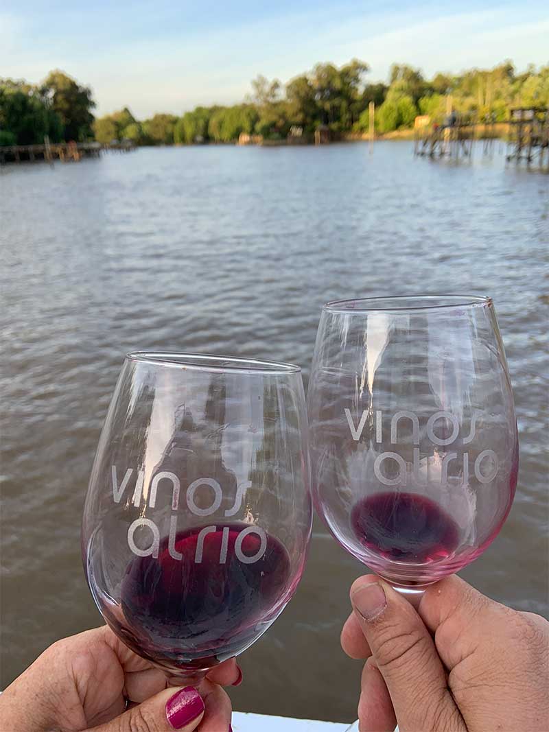 Vinos a Bordo en el Delta de Tigre